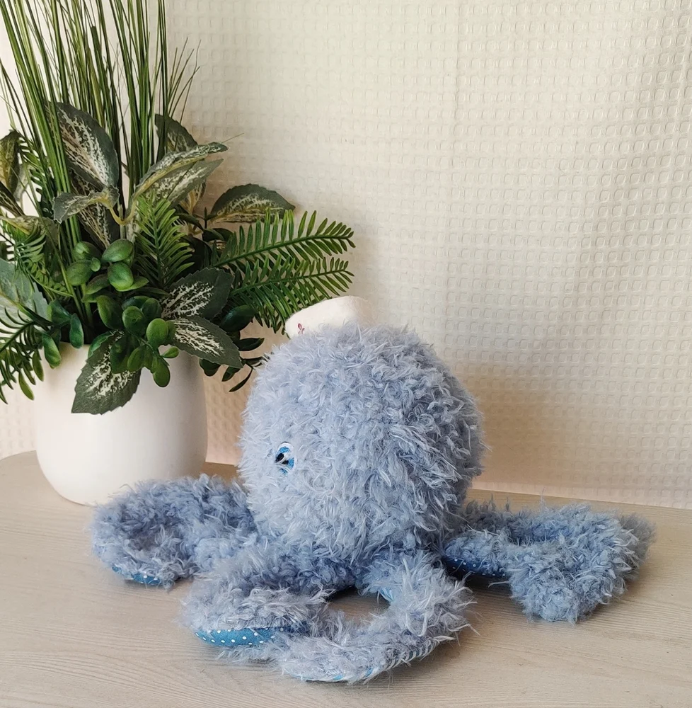 Bunnies by the Bay, Ocho the Blue Octopus 6